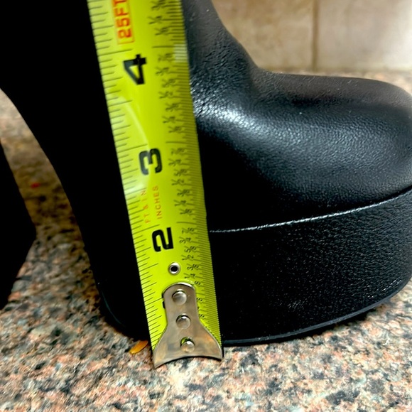 Jessica Simpson Chunky Y2K Low Cut Boots With 6 inch Heel Stretchy Size 9 - Picture 5 of 5